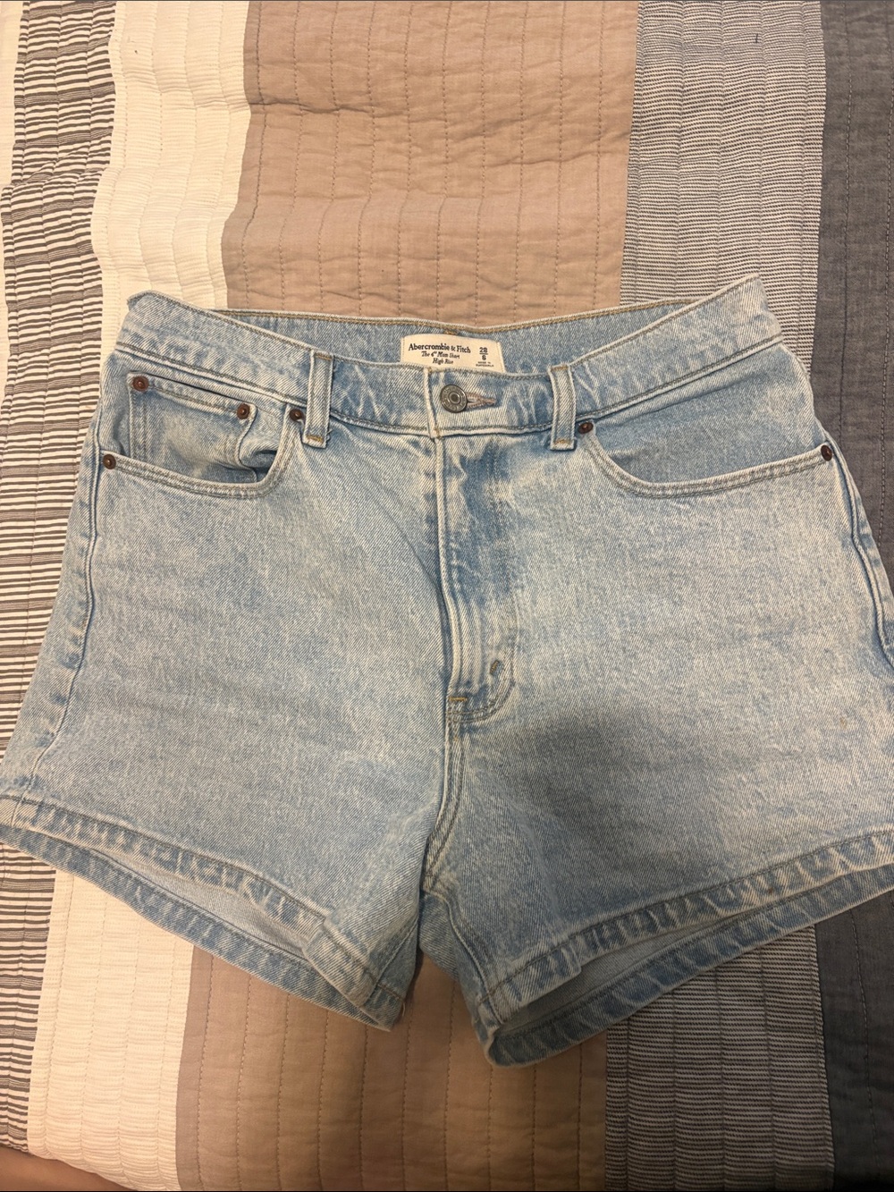 Abercrombie & Fitch High Rise Mom Short